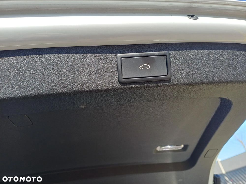 Skoda Superb 2.0 TSI 4x4 Scout DSG - 22