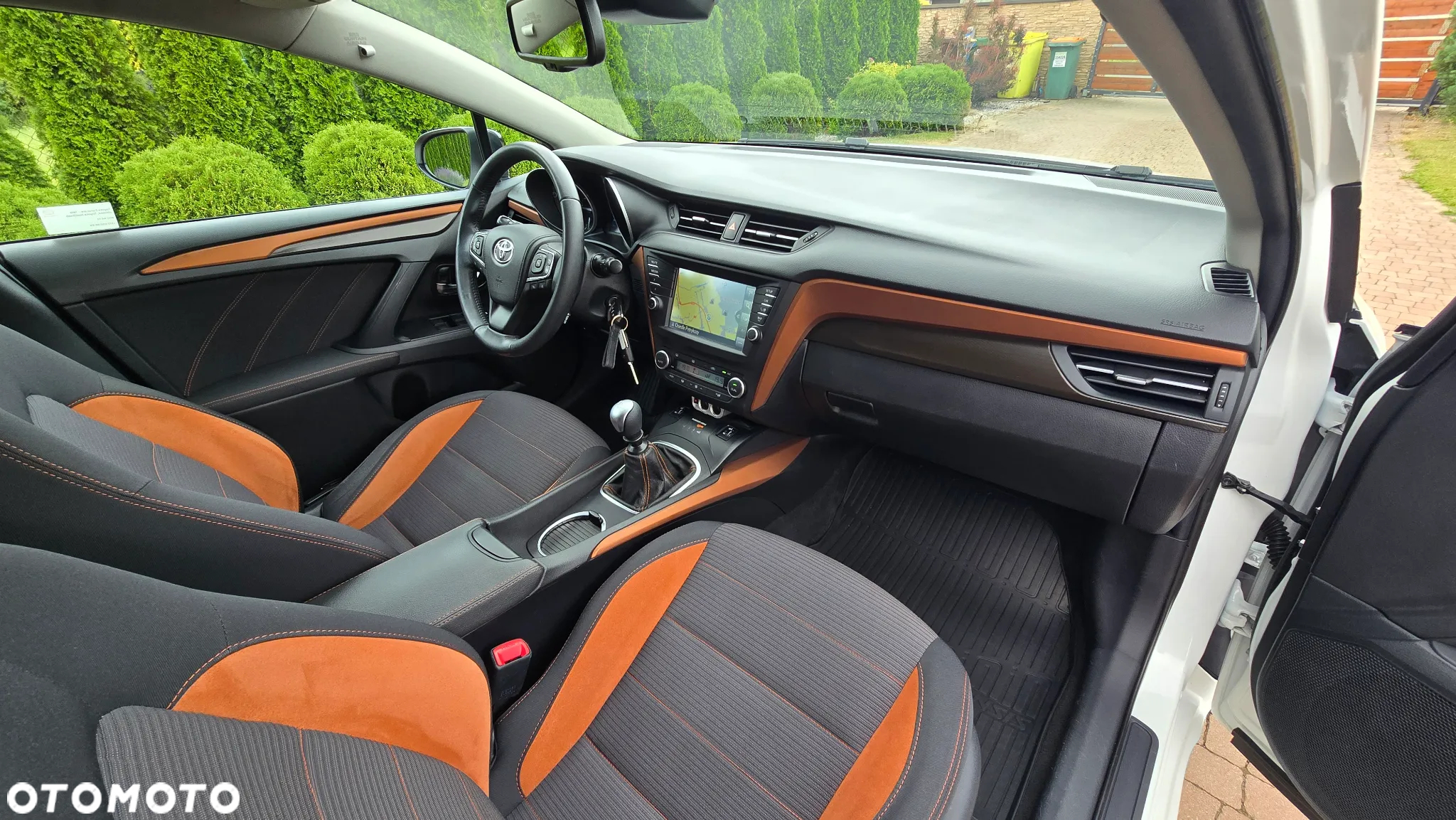 Toyota Avensis - 31