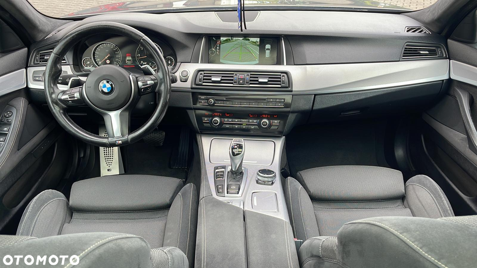 BMW Seria 5 M550d xDrive - 32