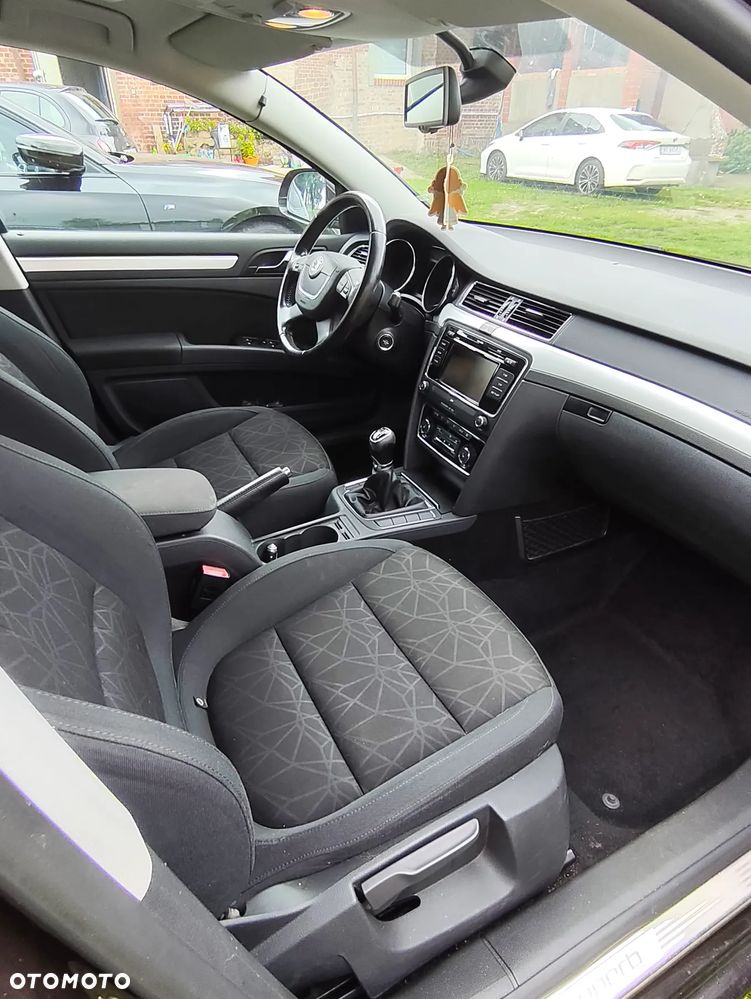 Skoda Superb 1.8 TSI Family - 12