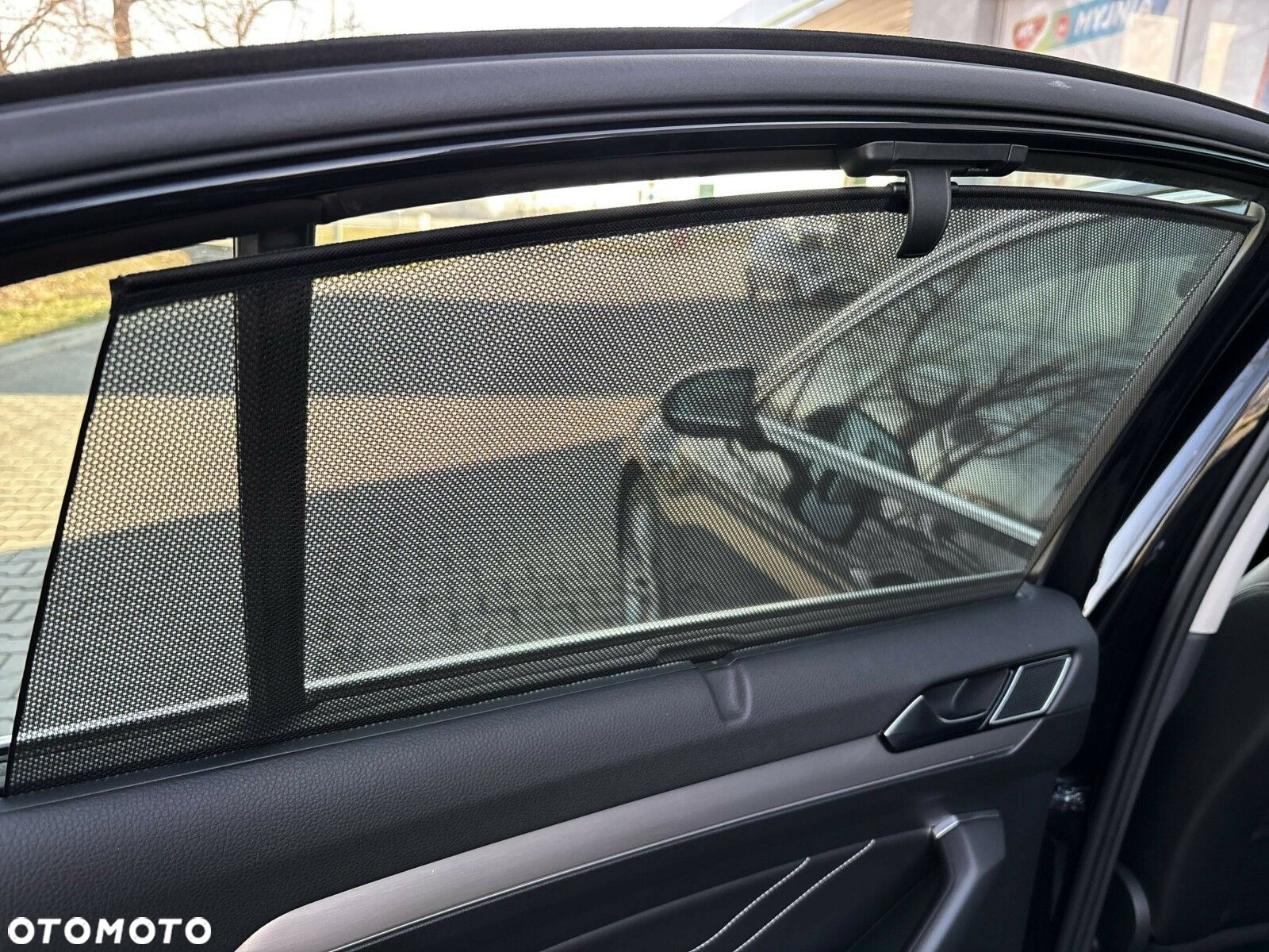 Volkswagen Passat - 14