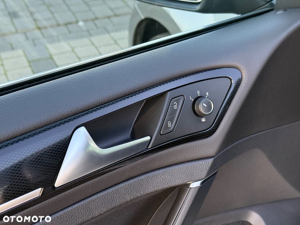 Volkswagen Golf Variant 1.6 TDI BlueMotion Technology Comfortline - 11