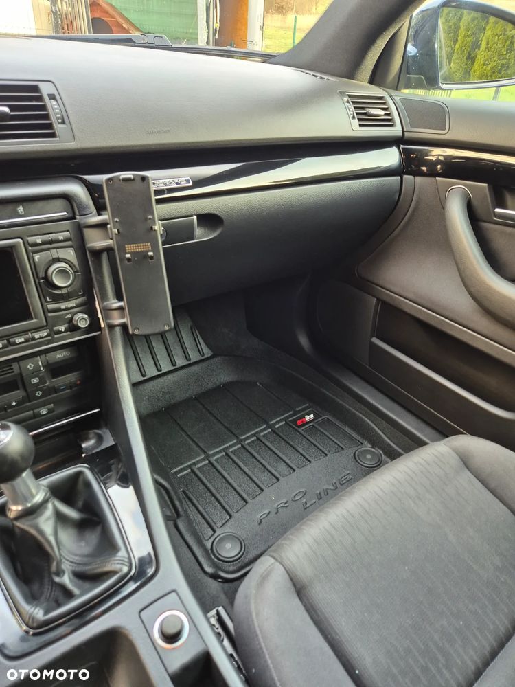 Audi A4 Limousine - 14