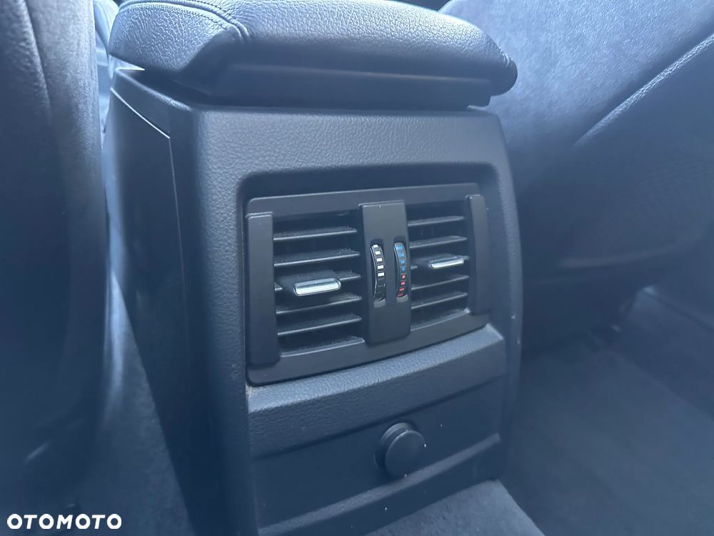 BMW Seria 3 320d Sport-Aut - 28