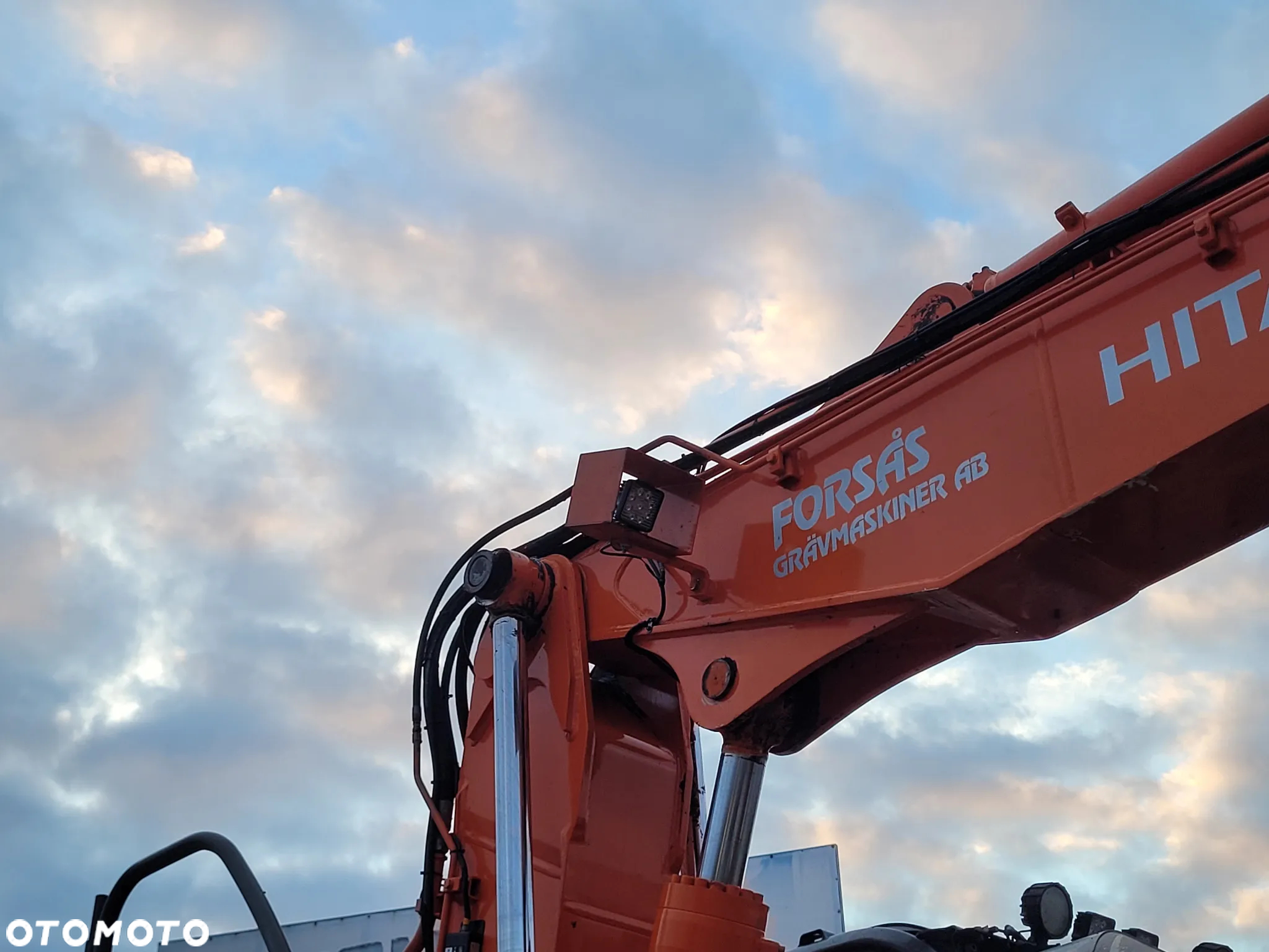 Hitachi ZX 140 W 3 - 18
