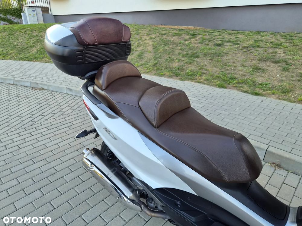 Piaggio MP-3 - 29