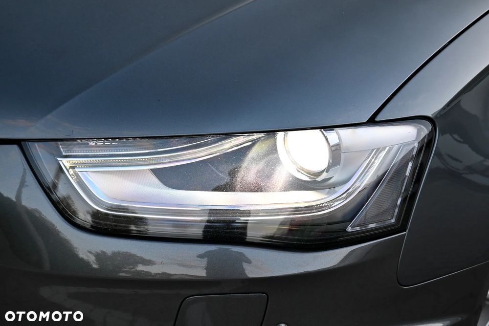 Audi A4 Avant 2.0 TDI DPF clean diesel S line Sportpaket - 8