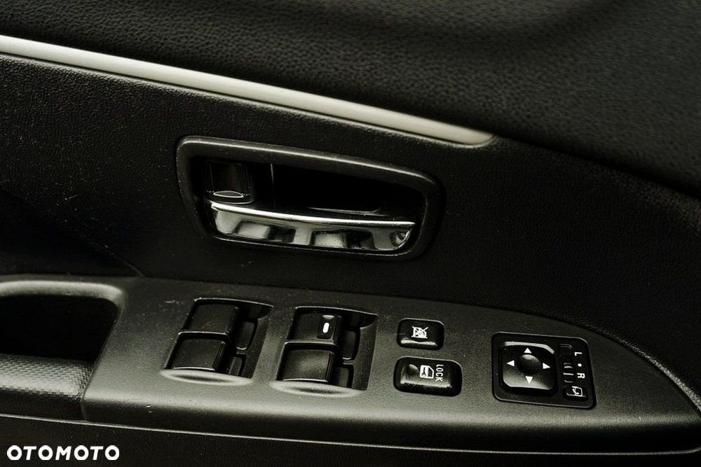 Mitsubishi ASX - 14