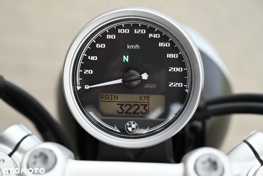 BMW R - 8