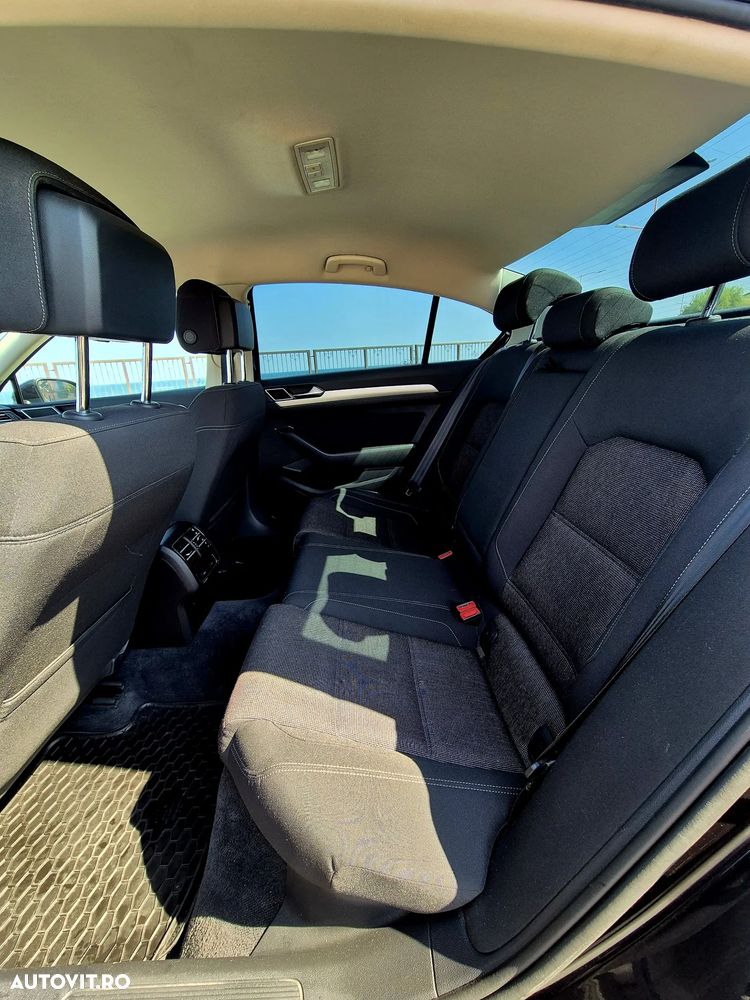 Volkswagen Passat 2.0 TDI Comfortline - 6