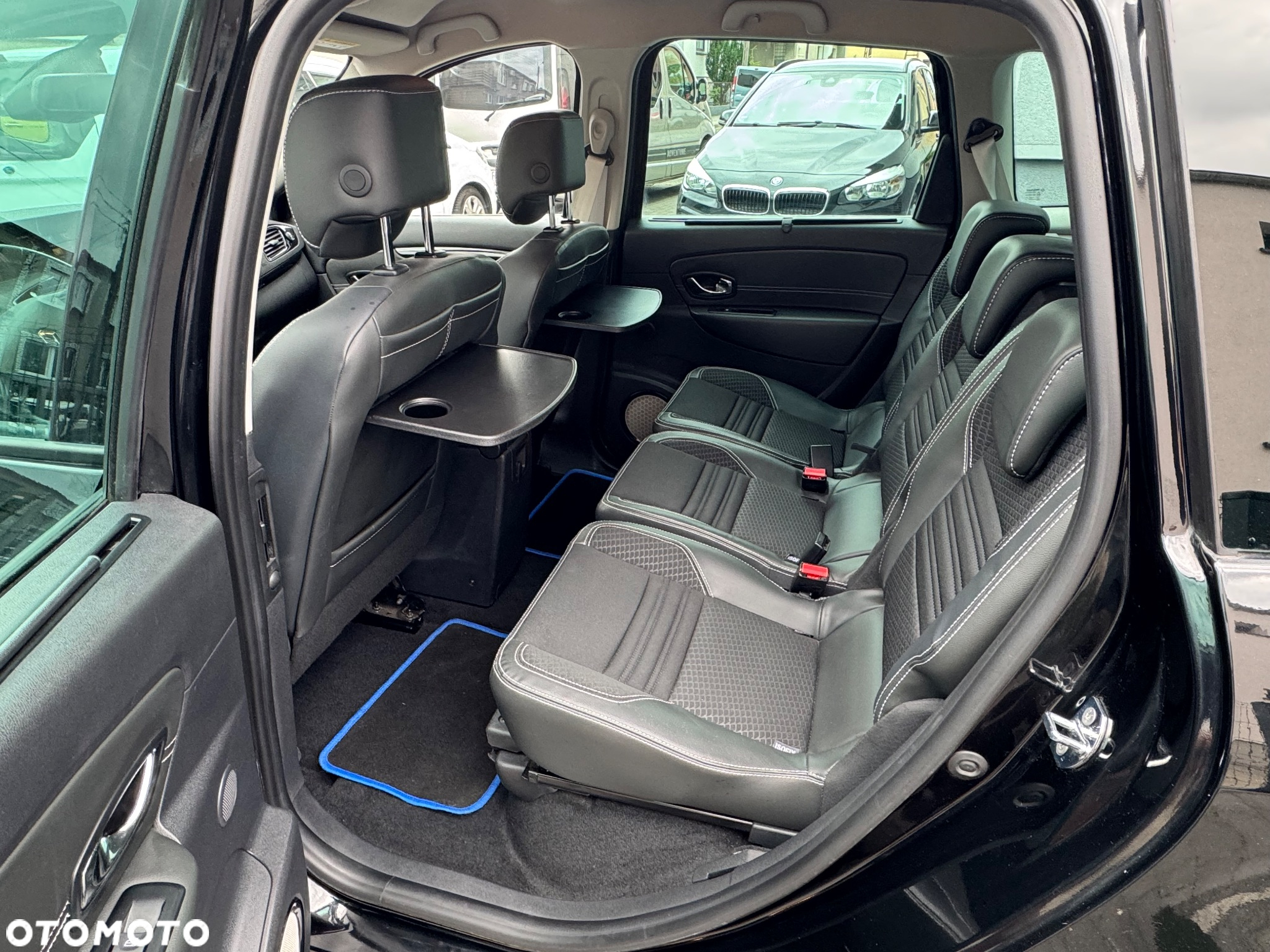 Renault Grand Scenic - 8