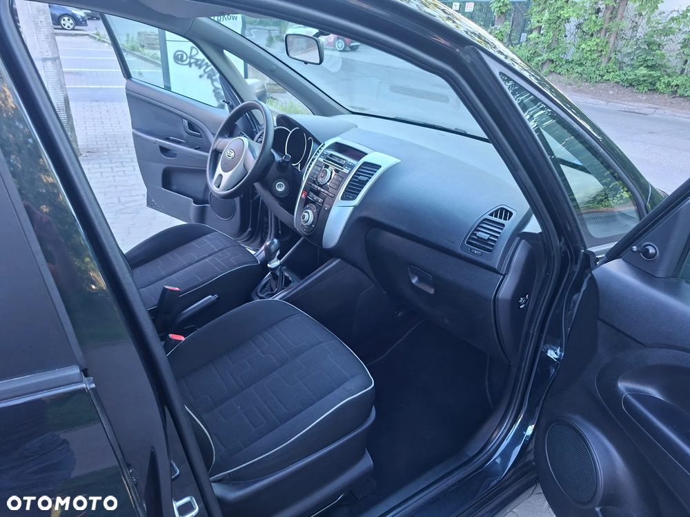 Kia Venga 1.6 L - 13