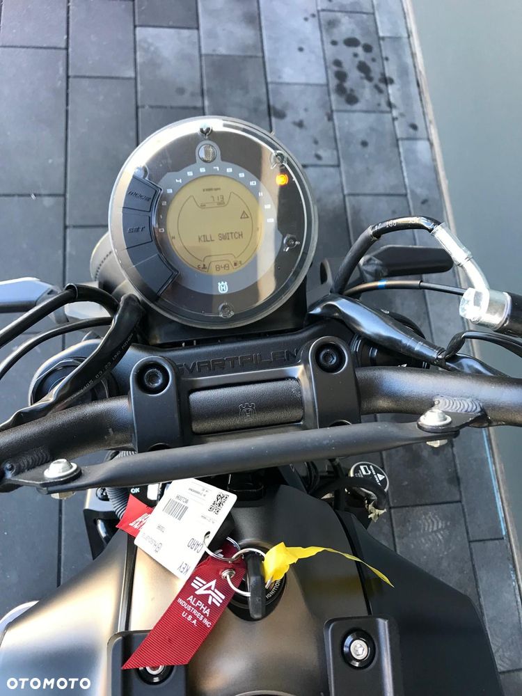 Husqvarna Svartpilen - 10