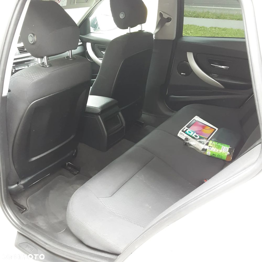 BMW Seria 3 - 18