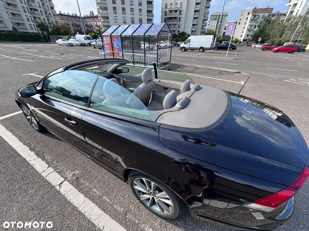 Volvo C70 2.0D Momentum - 33