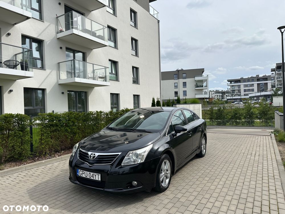 Toyota Avensis 2.0 D-4D Executive - 1