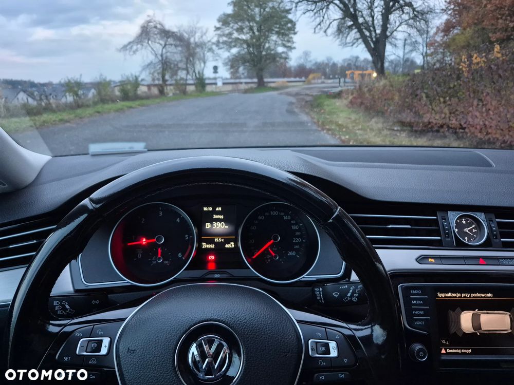 Volkswagen Passat 2.0 TDI SCR BlueMotion Technology 4Motion Trendline - 8