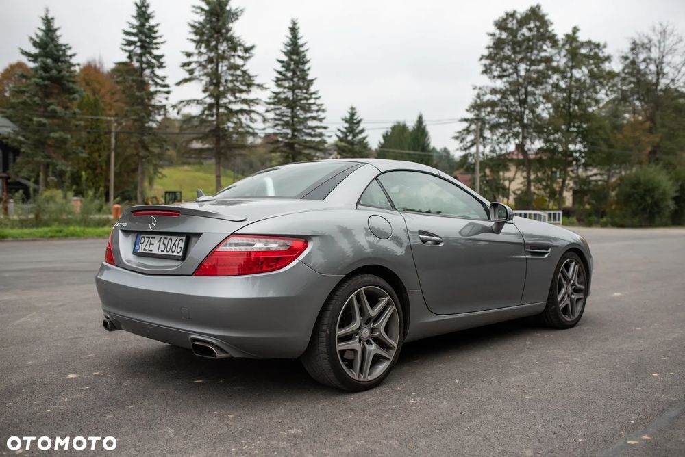 Mercedes-Benz SLK 250 (BlueEFFICIENCY) 7G-TRONIC - 7