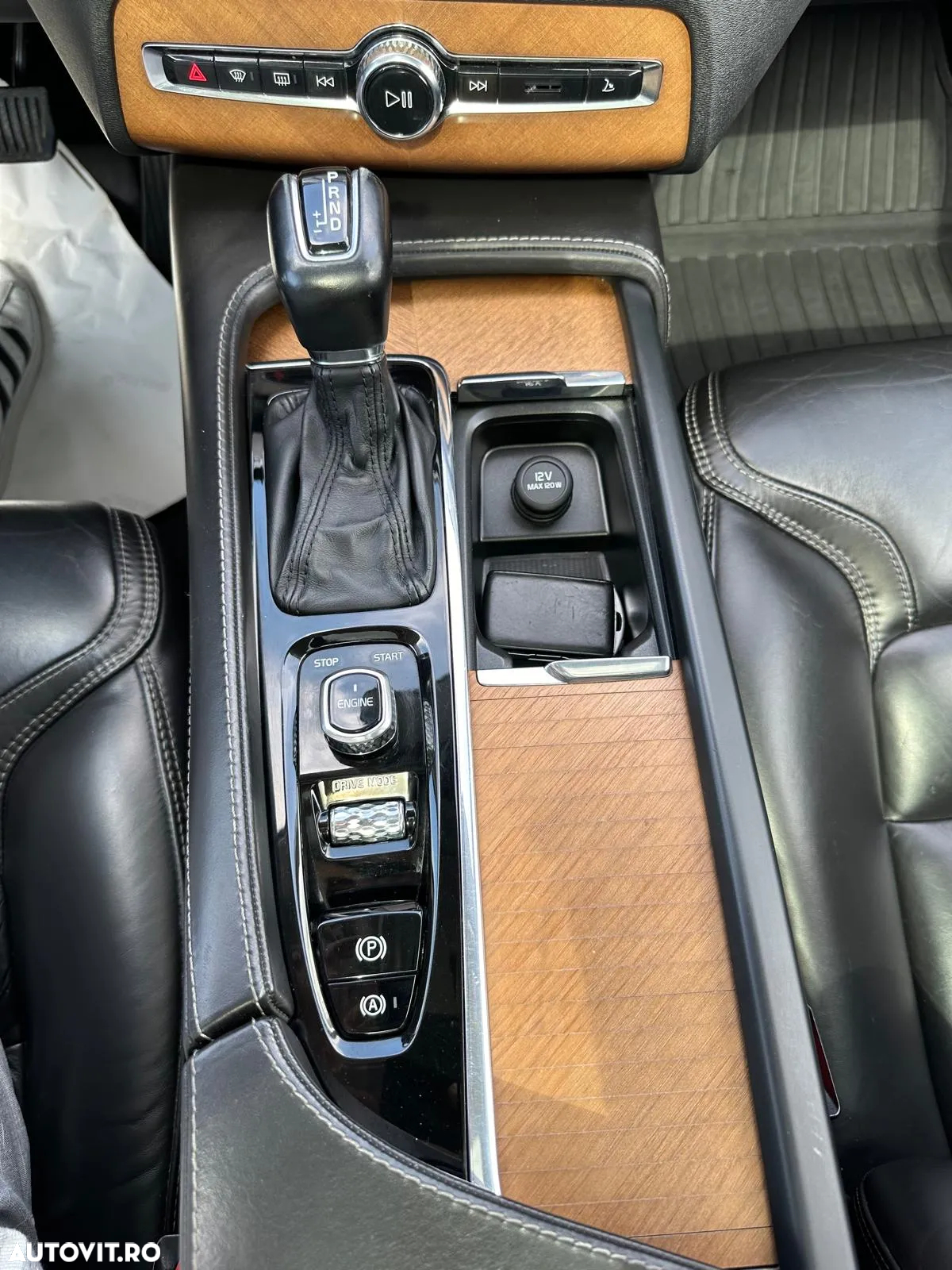 Volvo XC 90 D5 AWD Geartronic Inscription - 28
