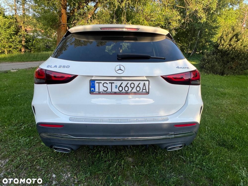 Mercedes-Benz GLA 250 4-Matic - 7