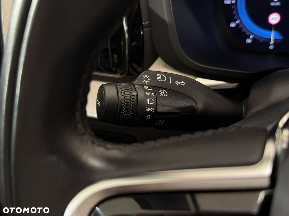 Volvo XC 60 - 22