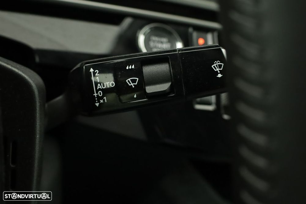 Peugeot 3008 1.2 Hybrid Allure e-DCS6 - 18