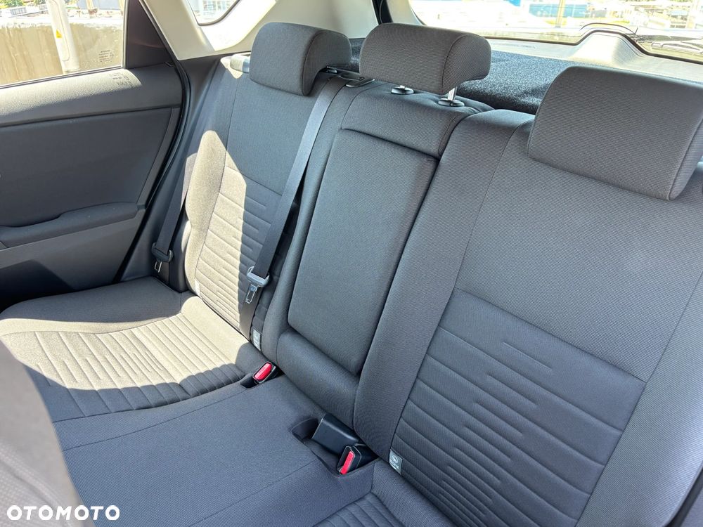 Toyota Auris 1.8 HSD Prestige - 26