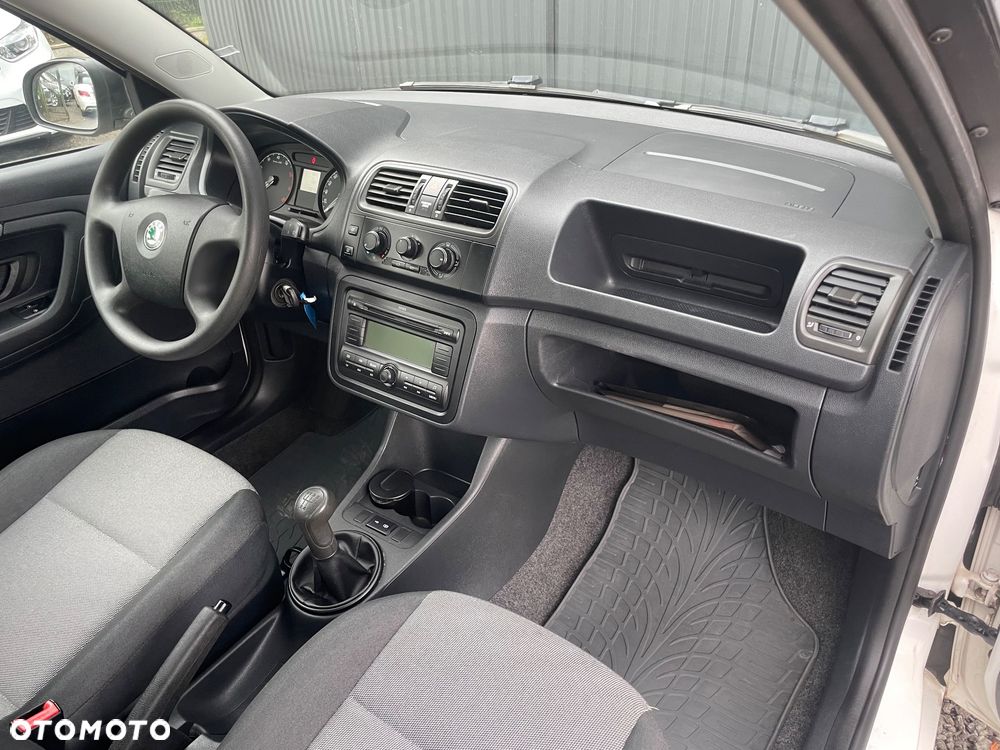Skoda Fabia 1.2 HTP COOL EDITION - 12