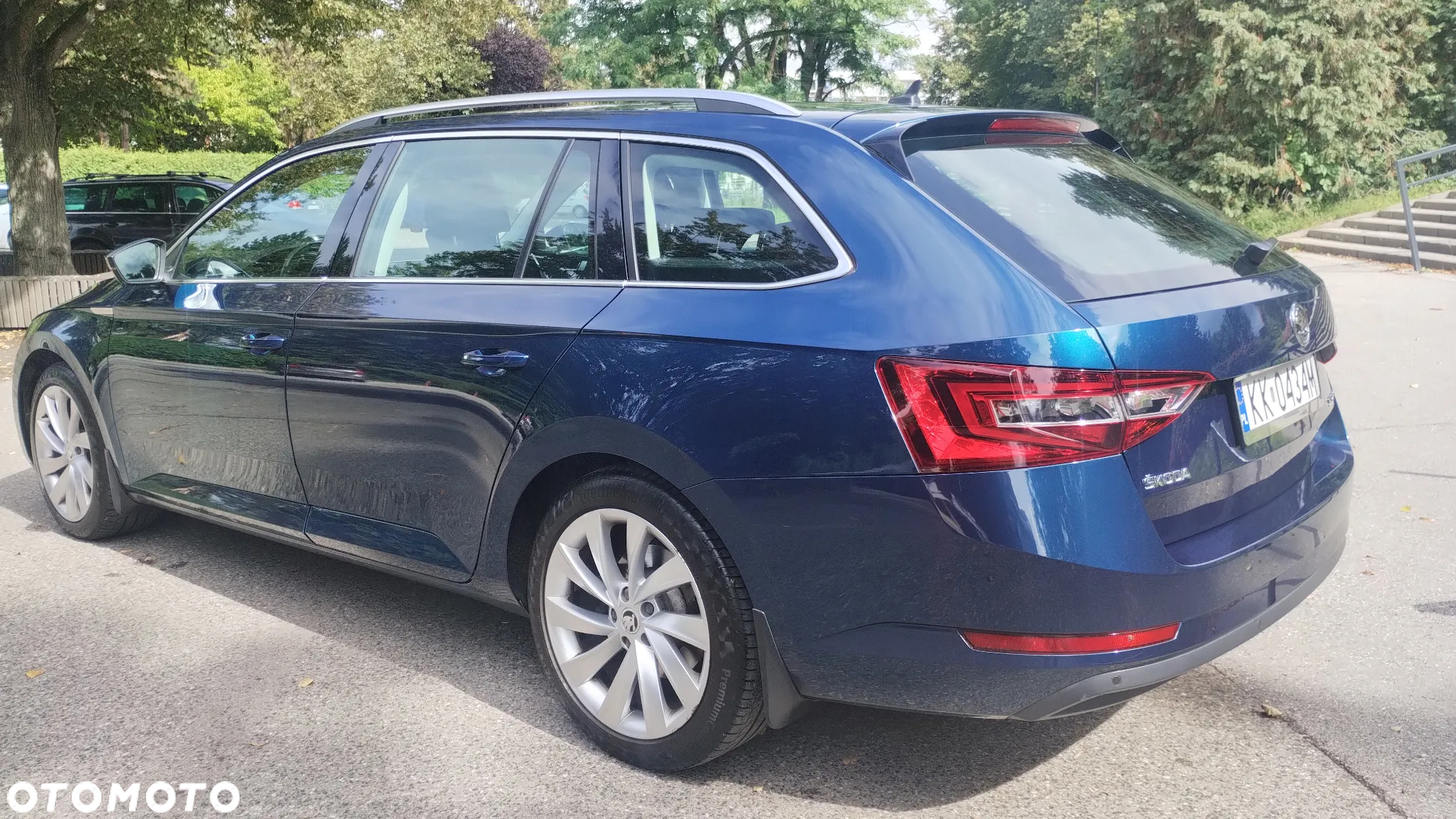 Skoda Superb 2.0 TDI Ambition DSG - 4