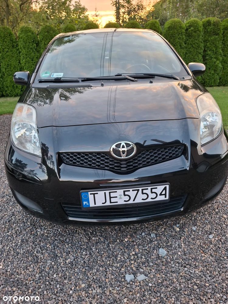 Toyota Yaris 1.33 Luna - 1
