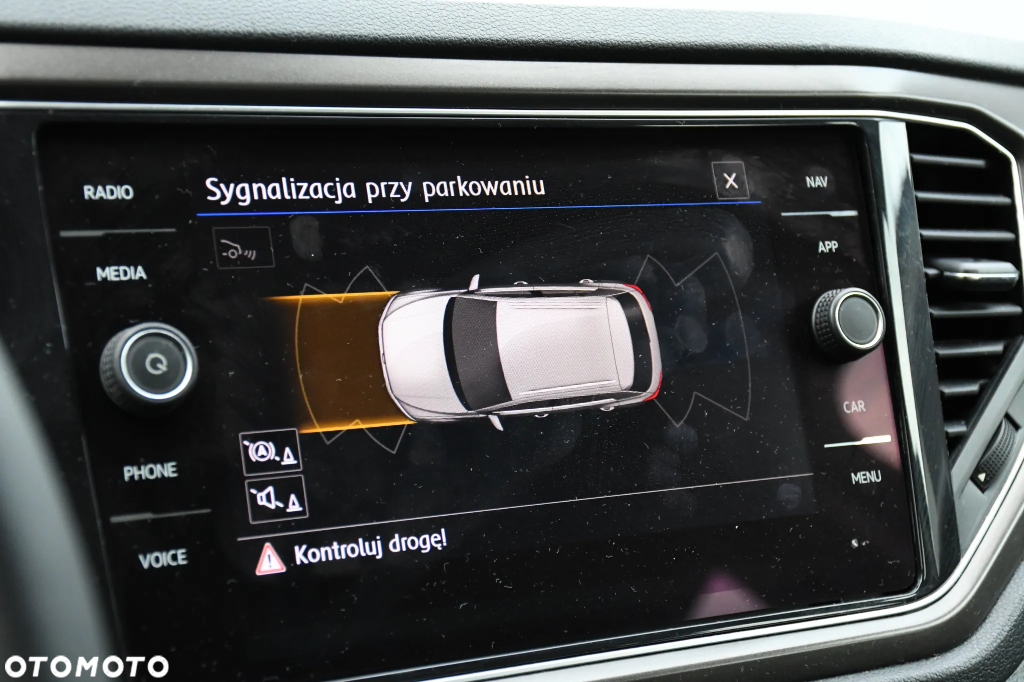 Volkswagen T-Roc 2.0 TDI SCR 4MOTION DSG ACTIVE - 8