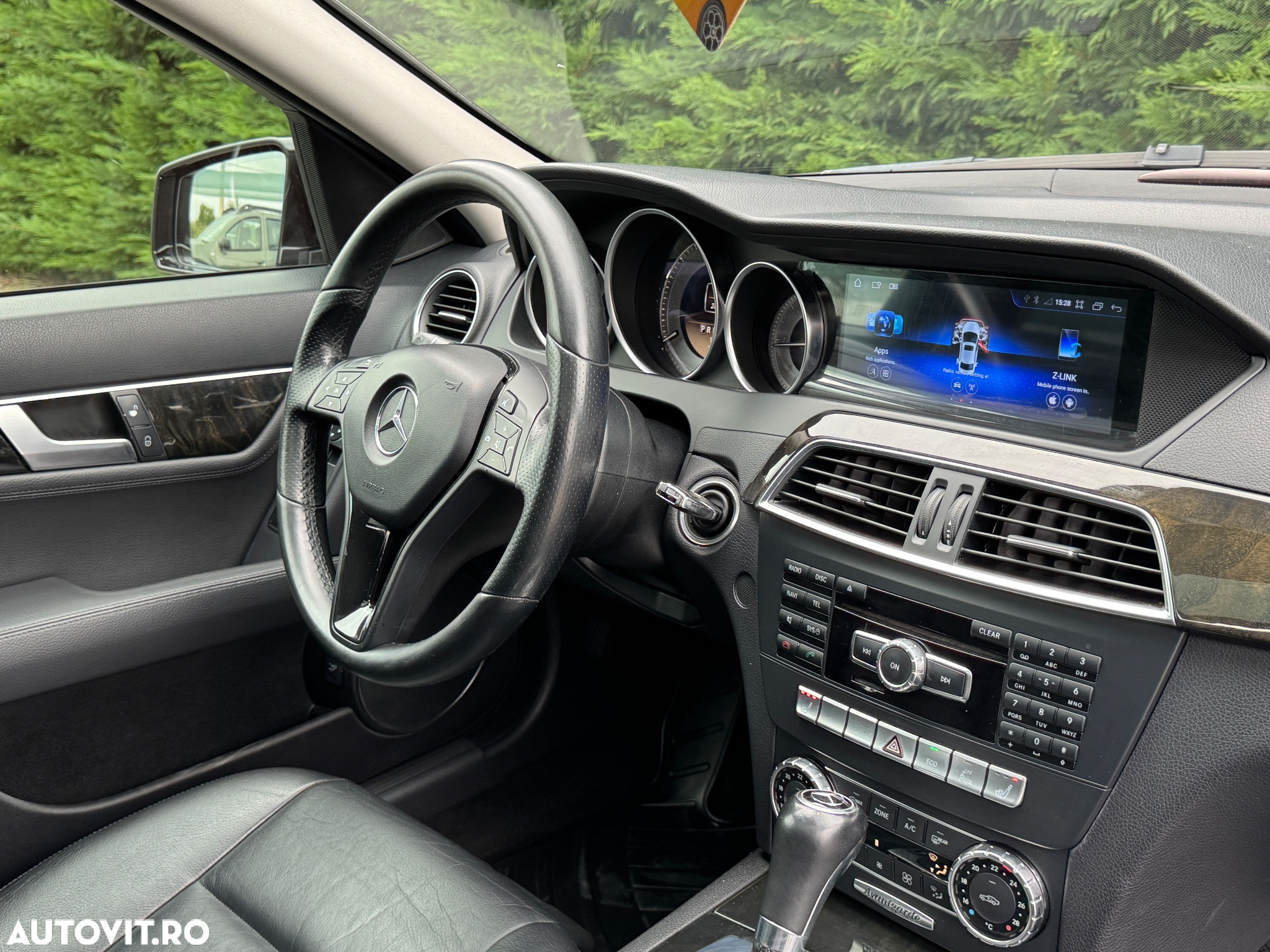 Mercedes-Benz C - 26