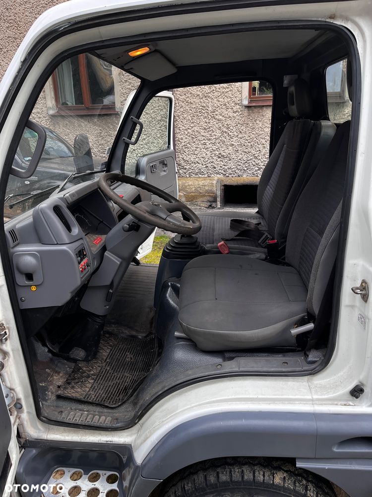 Nissan Kabstar - 14