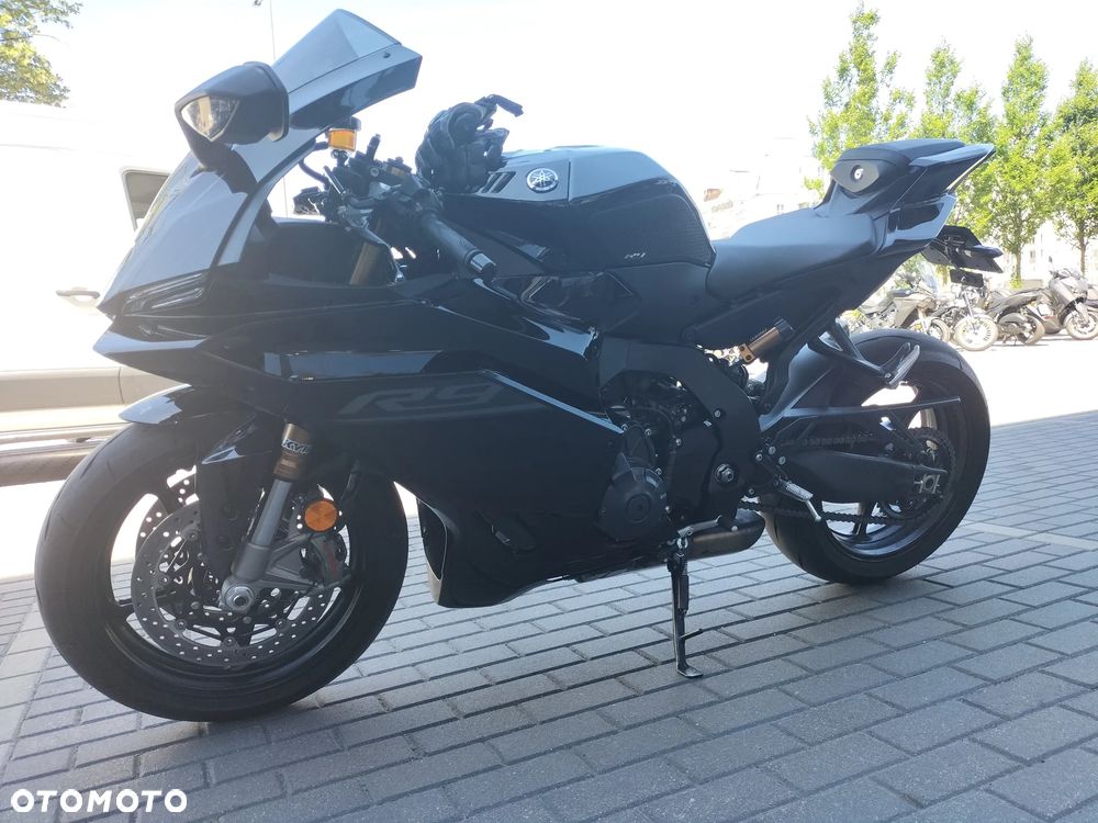Yamaha R9 - 24