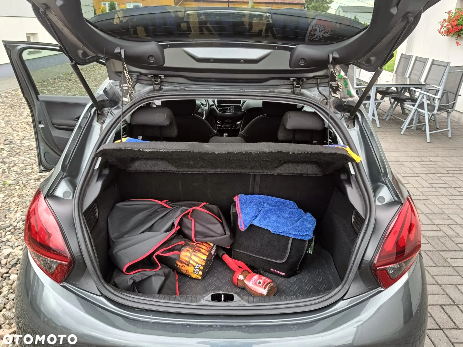 Peugeot 208 1.2 PureTech Allure - 17