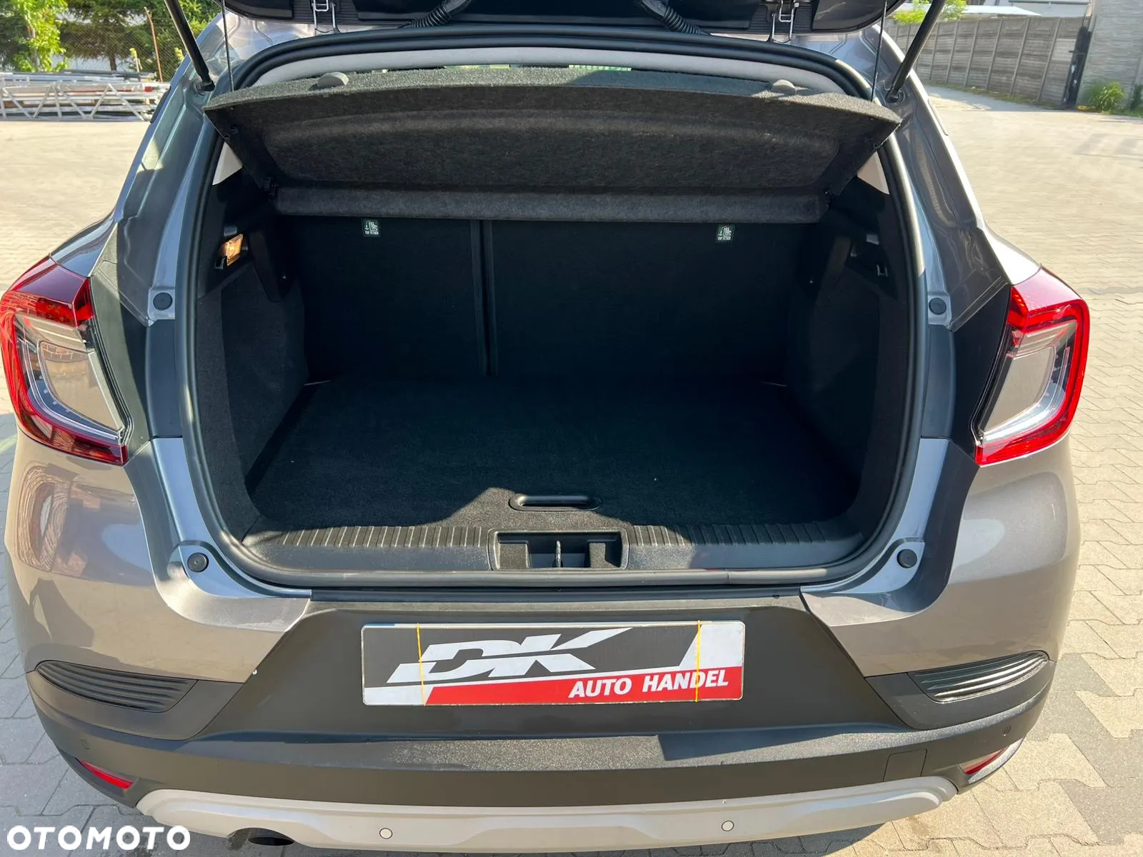 Renault Captur TCe 100 EXPERIENCE - 10