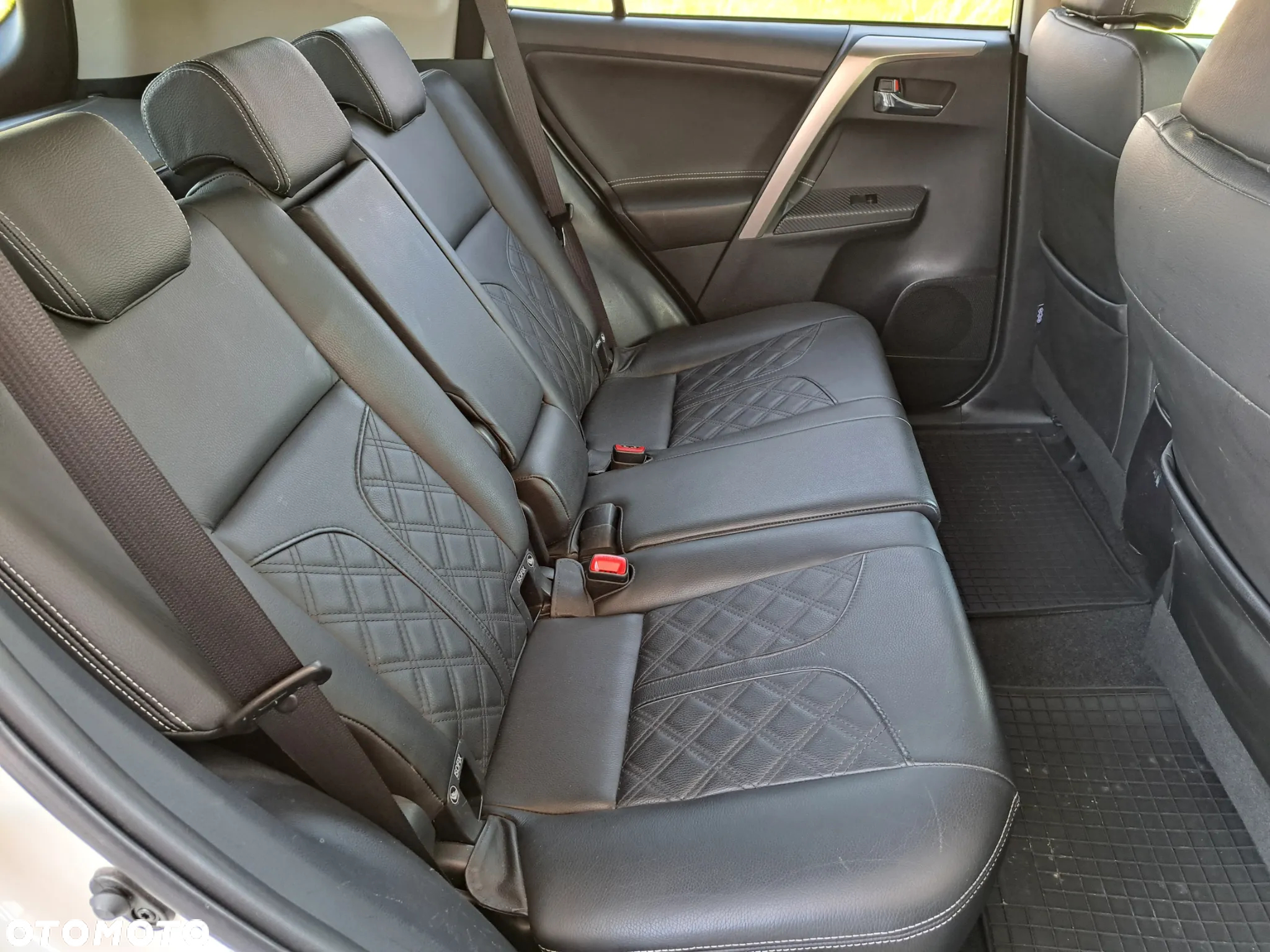 Toyota RAV4 - 22