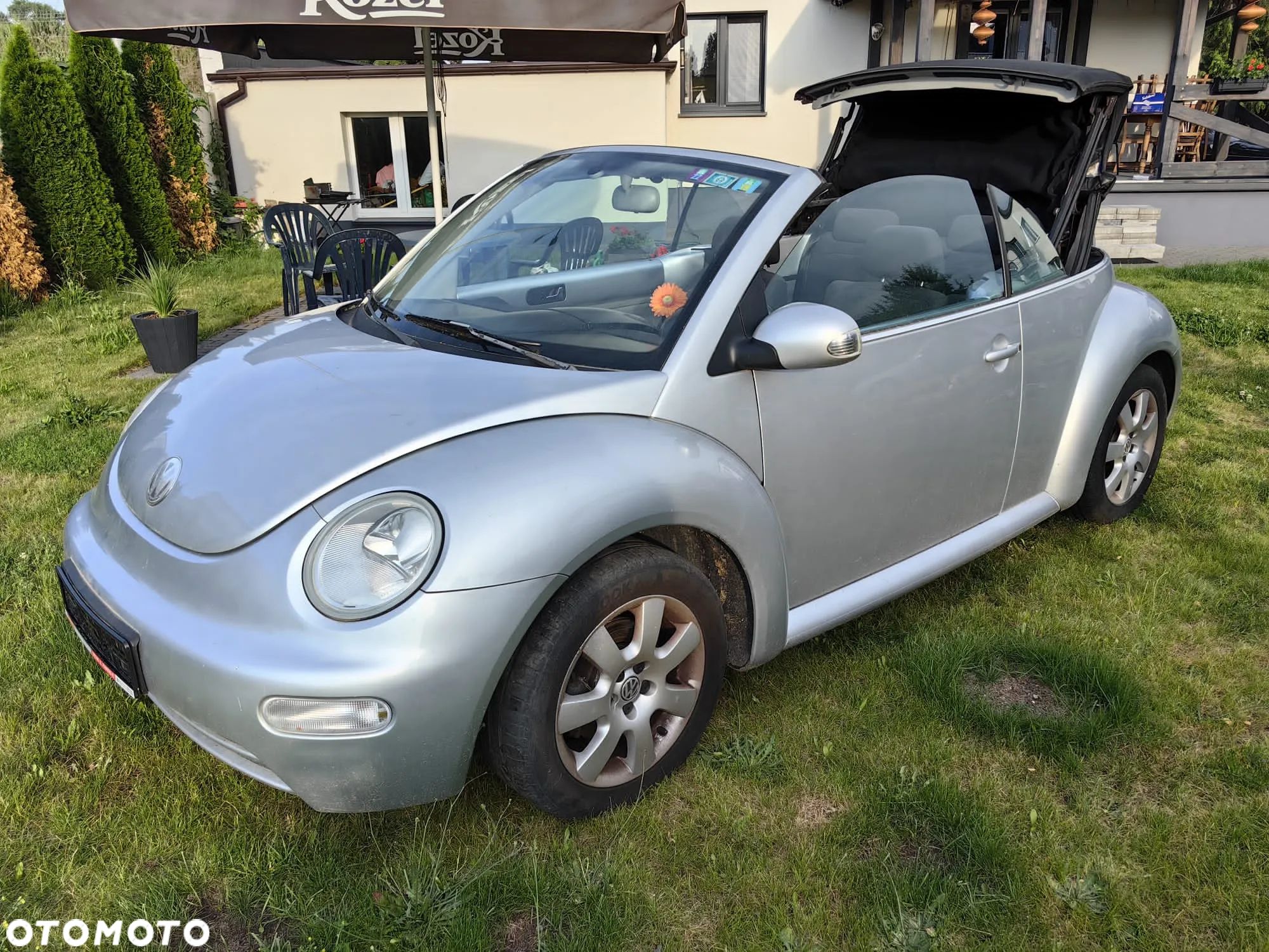 Volkswagen New Beetle - 1