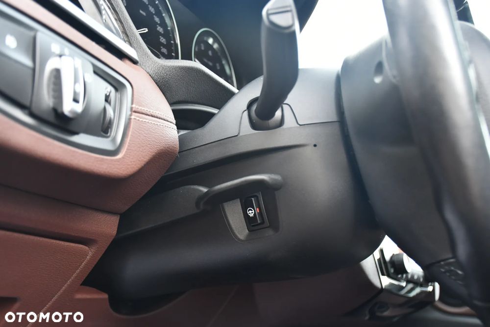 BMW X1 xDrive25i GPF M Sport sport - 36