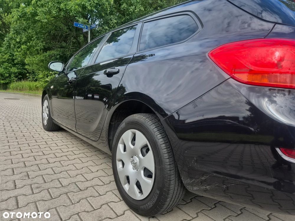 Opel Astra 1.4 ecoFLEX - 12