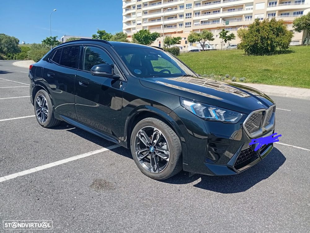 BMW iX2 eDrive20 Pack Desportivo M Pro - 1