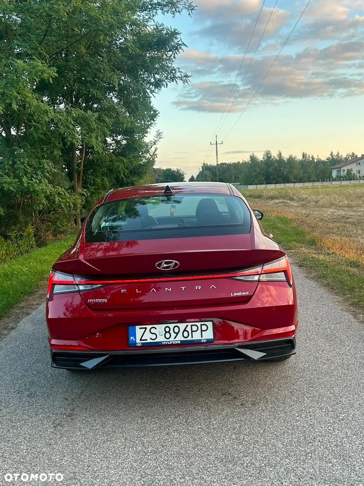 Hyundai Elantra 1.6 Executive - 4