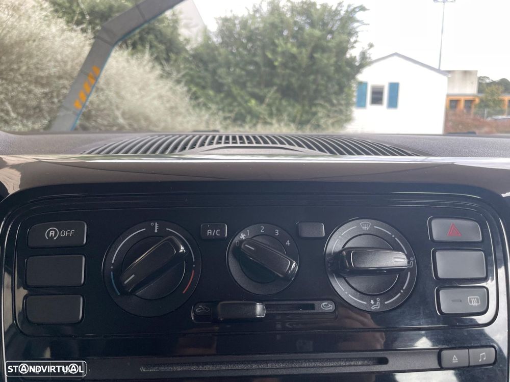 VW Up! 1.0 BlueMotion Move - 16