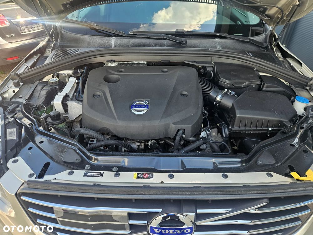 Volvo XC 60 D4 Momentum - 12
