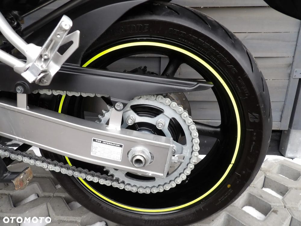 Yamaha FZ6 - 13