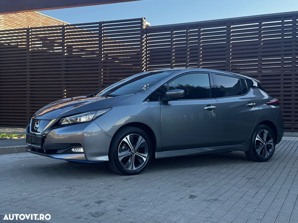 Nissan LEAF 62 kWh e+ N-Connecta - 10