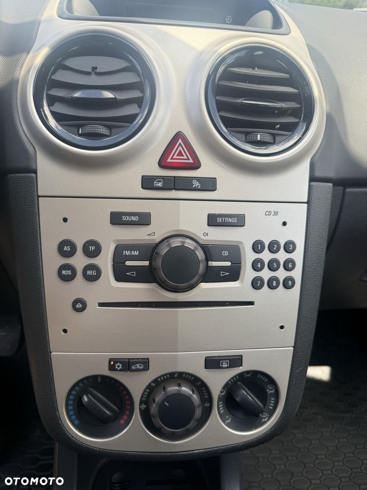 Opel Corsa - 8