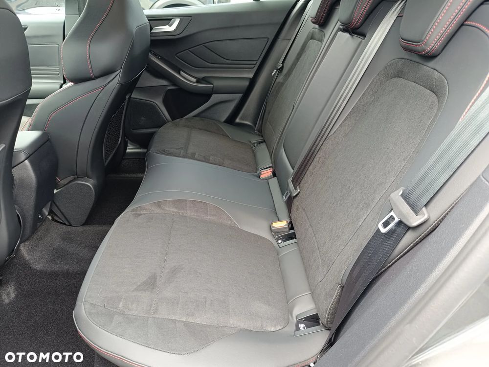 Ford Focus 2.3 EcoBoost ST X - 9