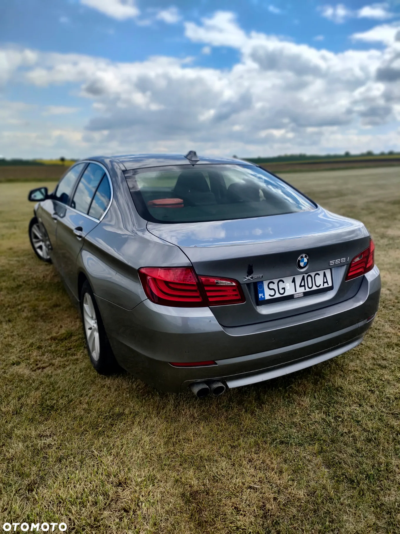 BMW Seria 5 528i xDrive - 14