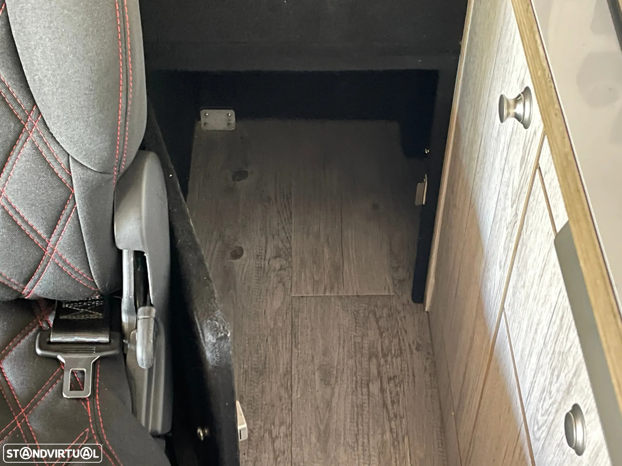 VW T5 4Motion Camper - 24